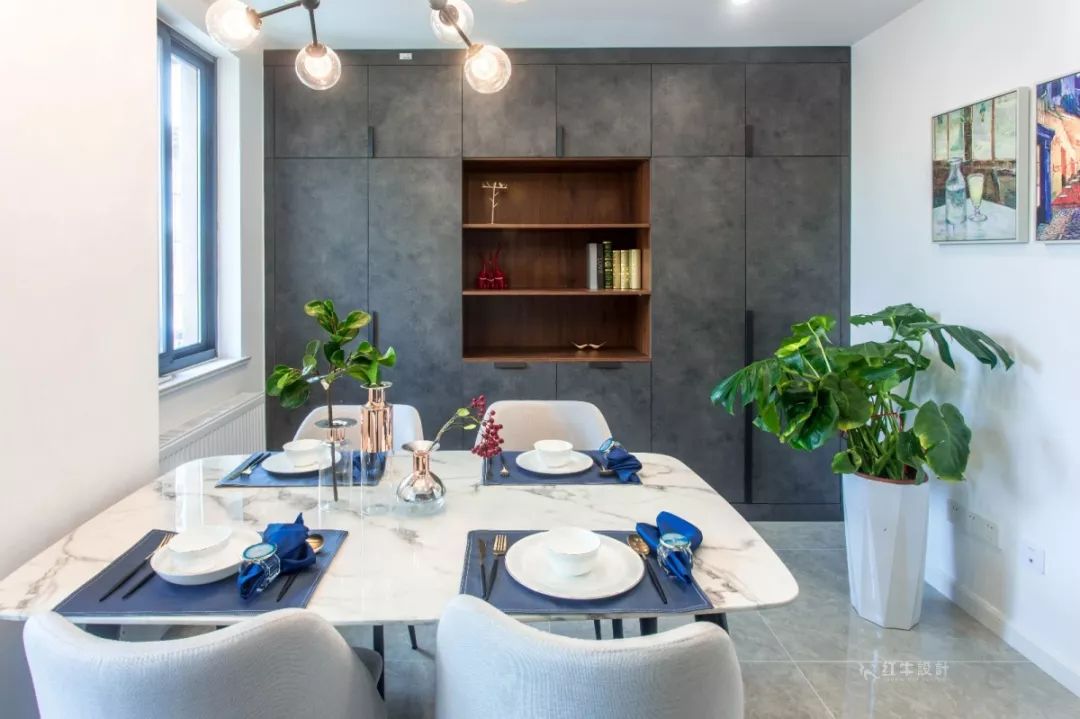 南京龍?bào)椿ㄔ?0㎡現(xiàn)代輕奢--老房升級(jí)改造，變身時(shí)尚精致家！07餐廳改造