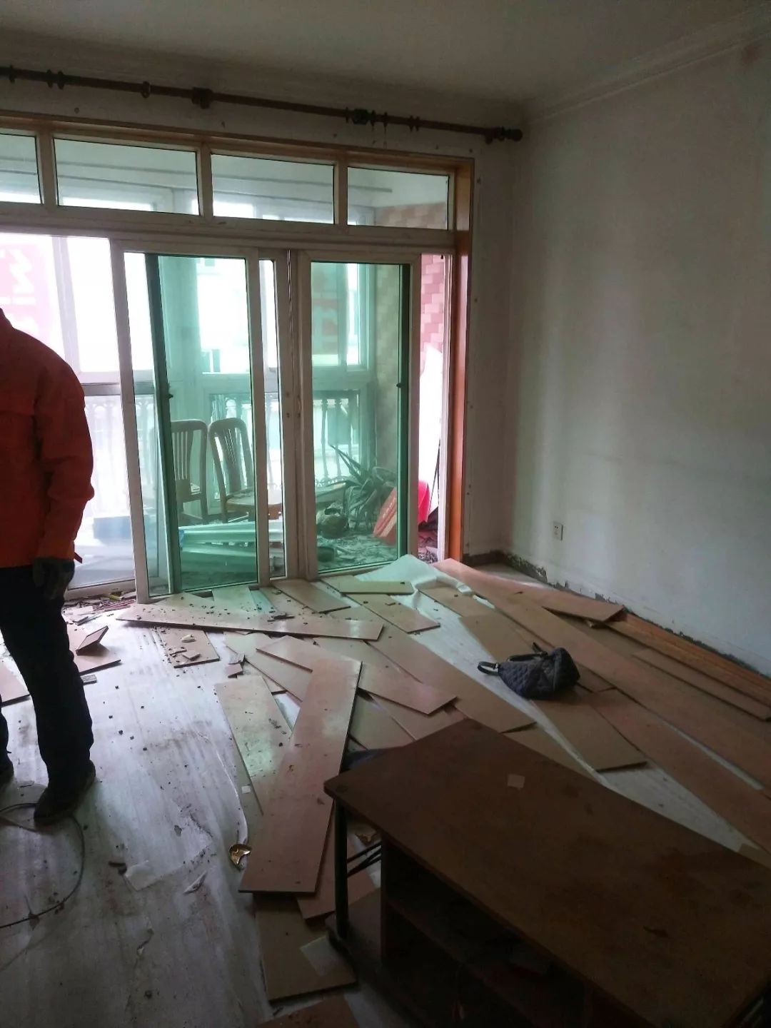 南京龍?bào)椿ㄔ?0㎡現(xiàn)代輕奢--老房升級(jí)改造，變身時(shí)尚精致家！22拆砌工程