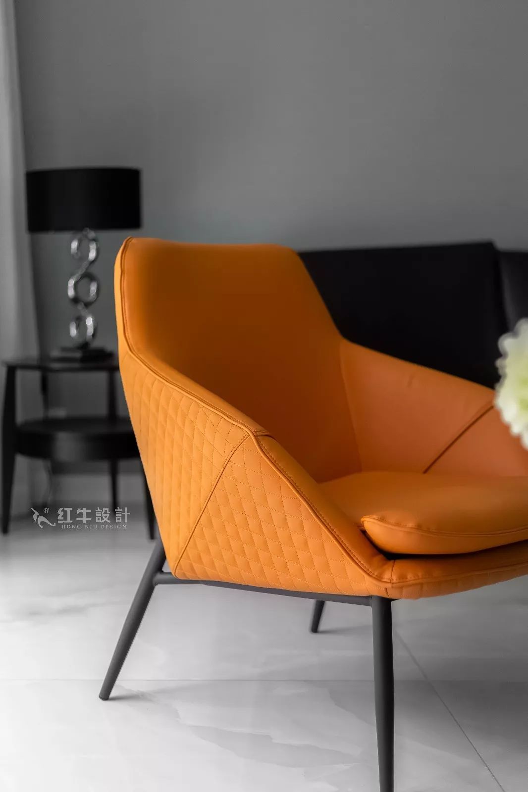 南京雅居樂145㎡現(xiàn)代簡約--演繹當代生活美學04客廳設計03小飾品