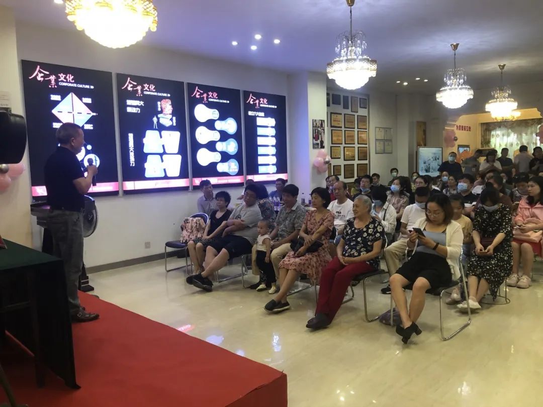 23周年 | 紅牛裝飾店慶“總裁簽售會(huì)”圓滿結(jié)束