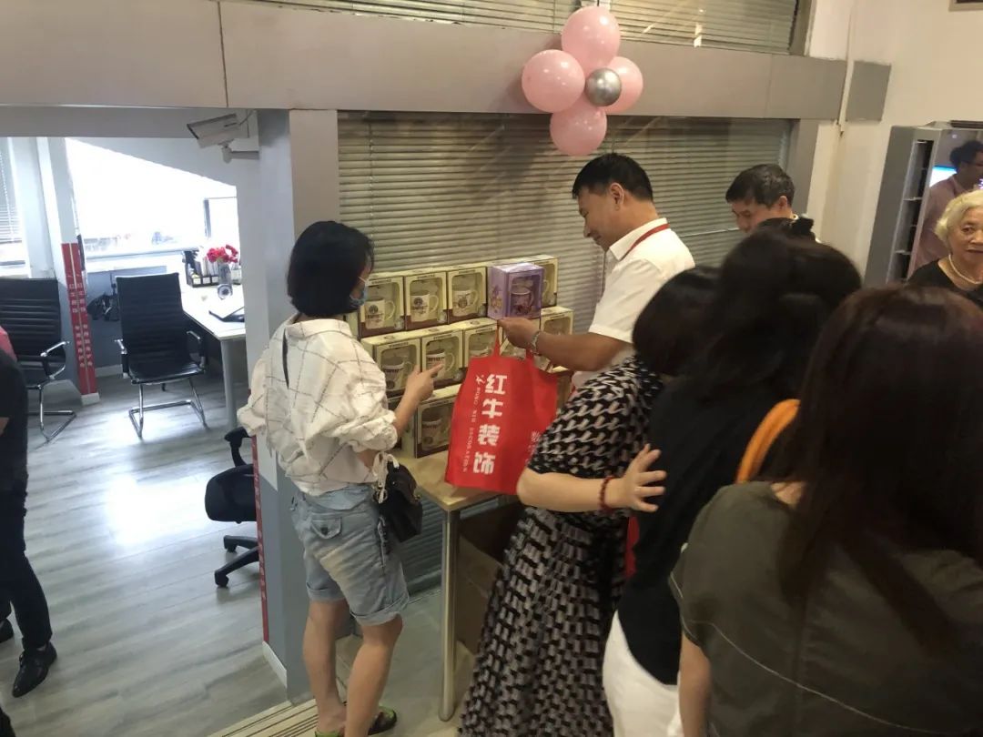 23周年 | 紅牛裝飾店慶“總裁簽售會(huì)”圓滿結(jié)束