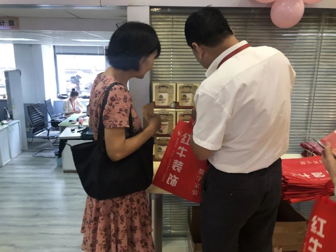 23周年 | 紅牛裝飾店慶“總裁簽售會(huì)”圓滿結(jié)束