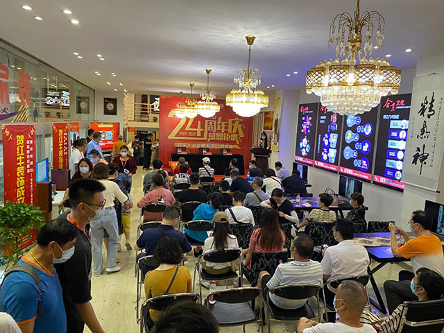 直擊火爆現(xiàn)場！紅牛裝飾24周年慶火熱進(jìn)行中~