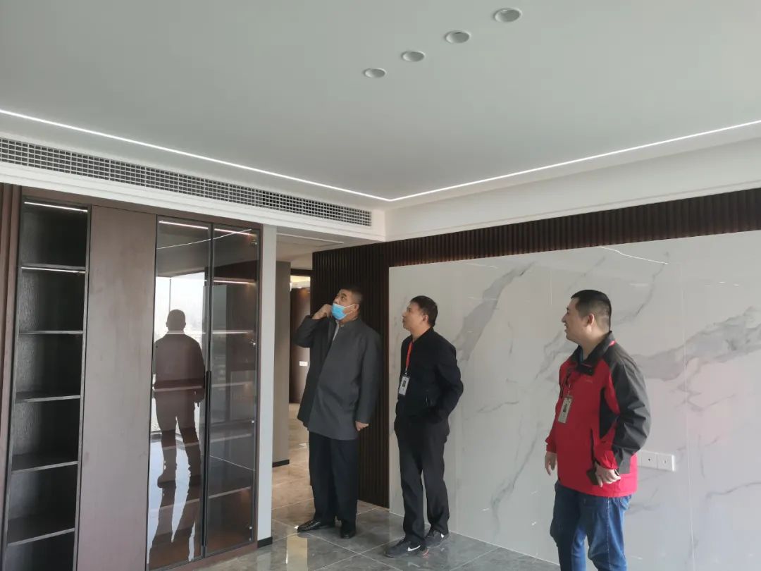 【雙十一】工程總監(jiān)親自帶隊(duì)巡檢，嚴(yán)守每個(gè)工地品質(zhì)，不負(fù)所托！