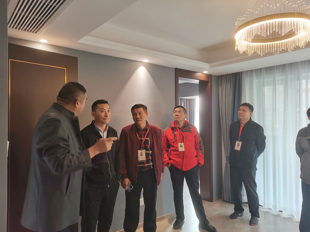 【雙十一】工程總監(jiān)親自帶隊(duì)巡檢，嚴(yán)守每個(gè)工地品質(zhì)，不負(fù)所托！