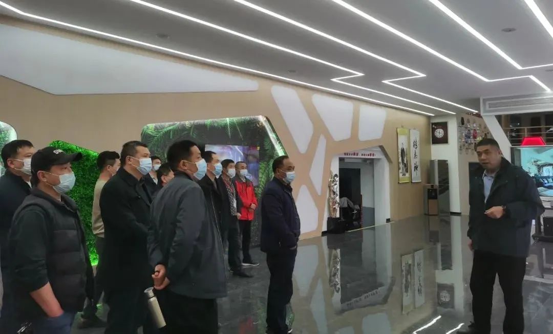 定期培訓(xùn)賦能，只為給您提供更專業(yè)、滿意的家裝體驗(yàn)！