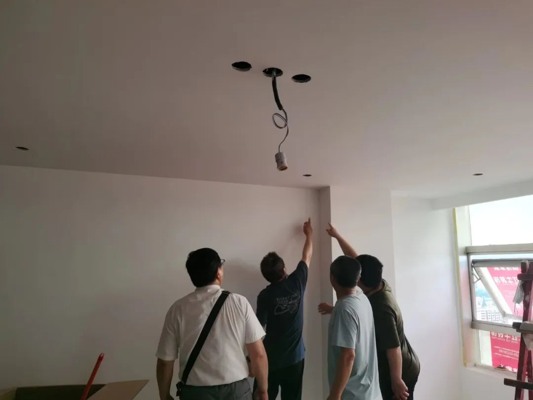 比起多變的天氣，工地突擊巡檢才是最可怕的，但也最真實！