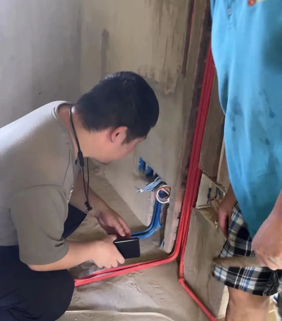 工地突擊巡檢｜無懼高溫，直擊40℃+的工地施工現(xiàn)場！