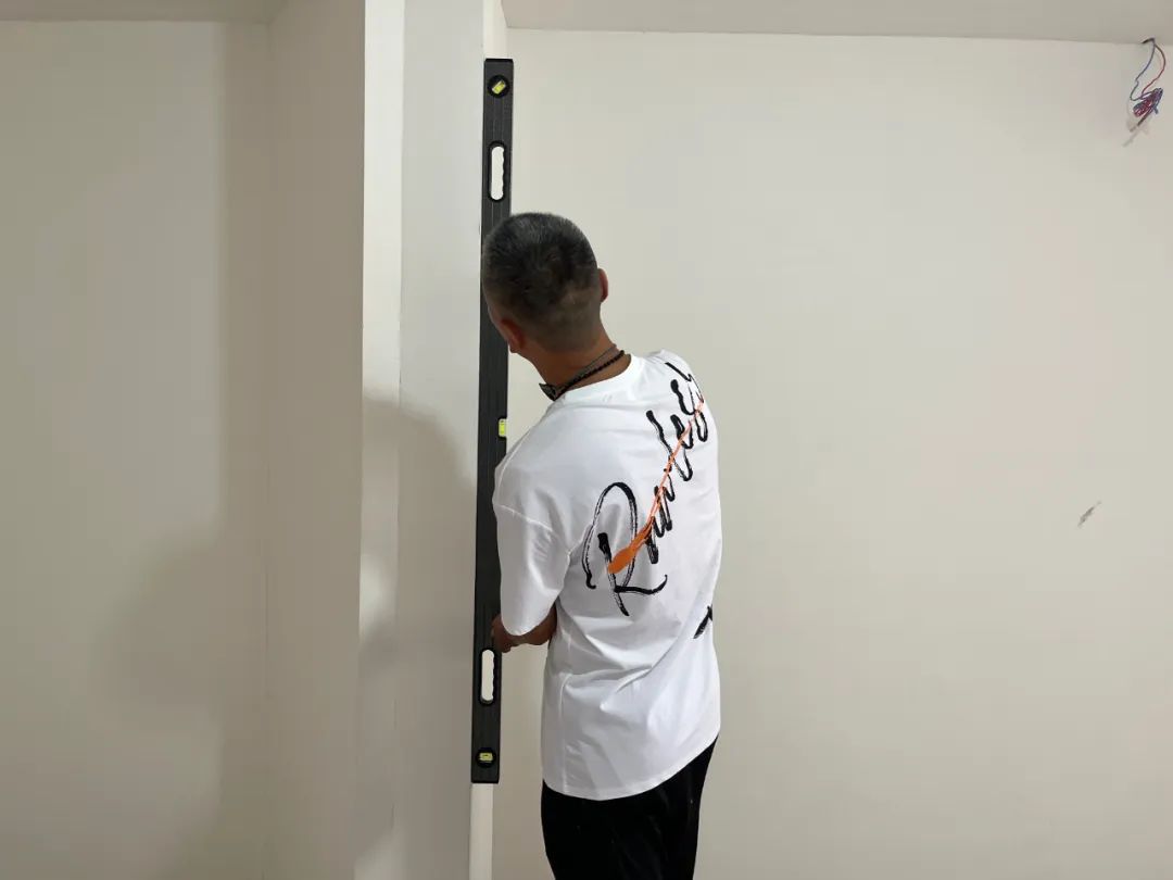 董事長(zhǎng)親自帶隊(duì)突擊工地巡檢，為高品質(zhì)裝修把關(guān)！