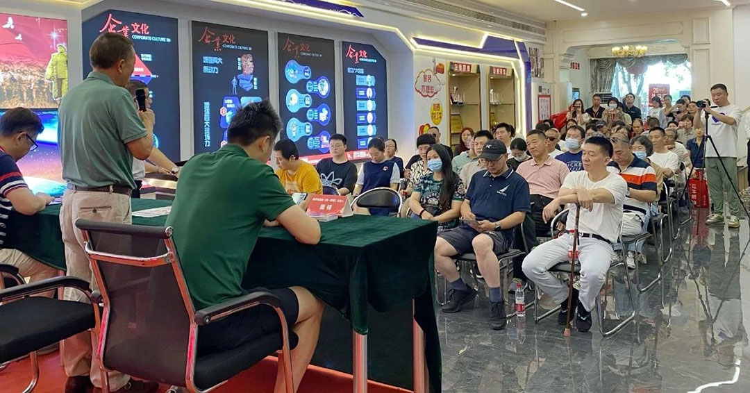 南京紅牛裝飾26周年慶典圓滿成功！客如潮涌，座無空席，盛況空前！