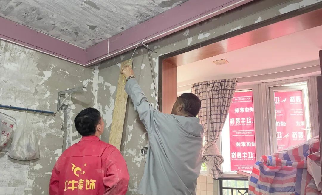 工地巡檢｜工程總監(jiān)步履不停，突擊工地現(xiàn)場抓質(zhì)量