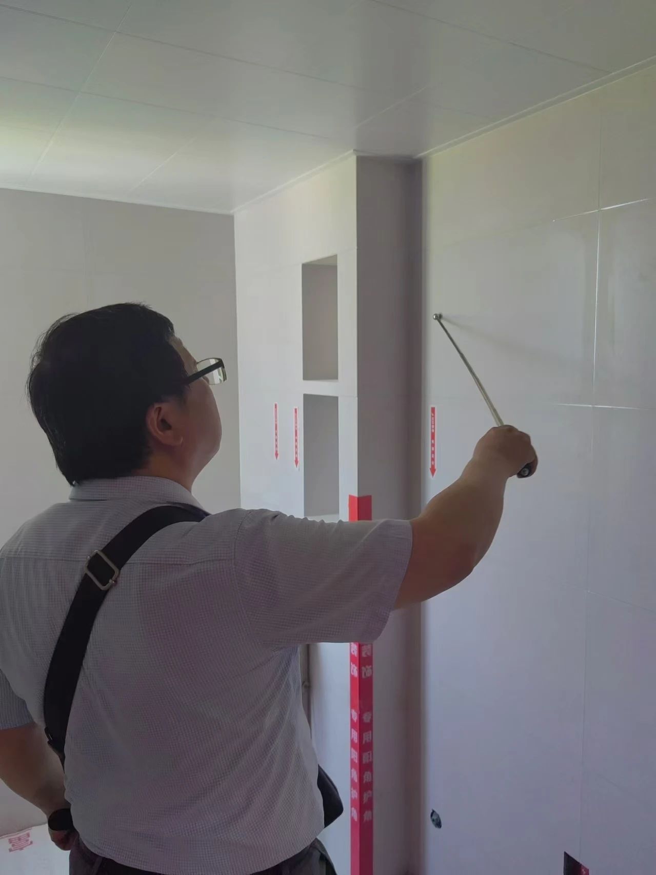 工地突擊巡檢：高溫下的堅守，讓每個細節(jié)都經(jīng)得起檢驗