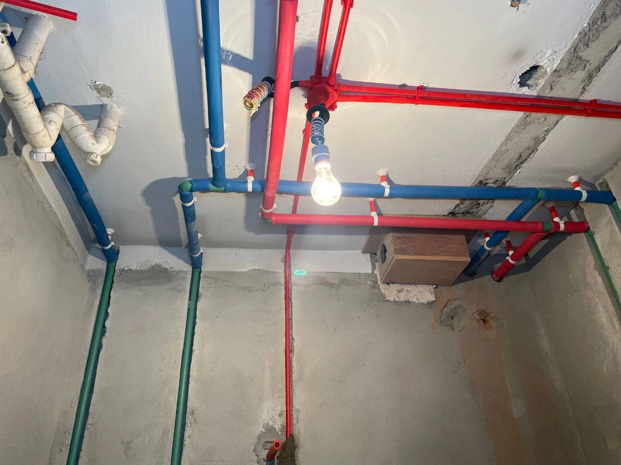 南京紅牛裝飾公司工地巡檢·水電驗(yàn)收篇：直擊家裝中最隱蔽的工程