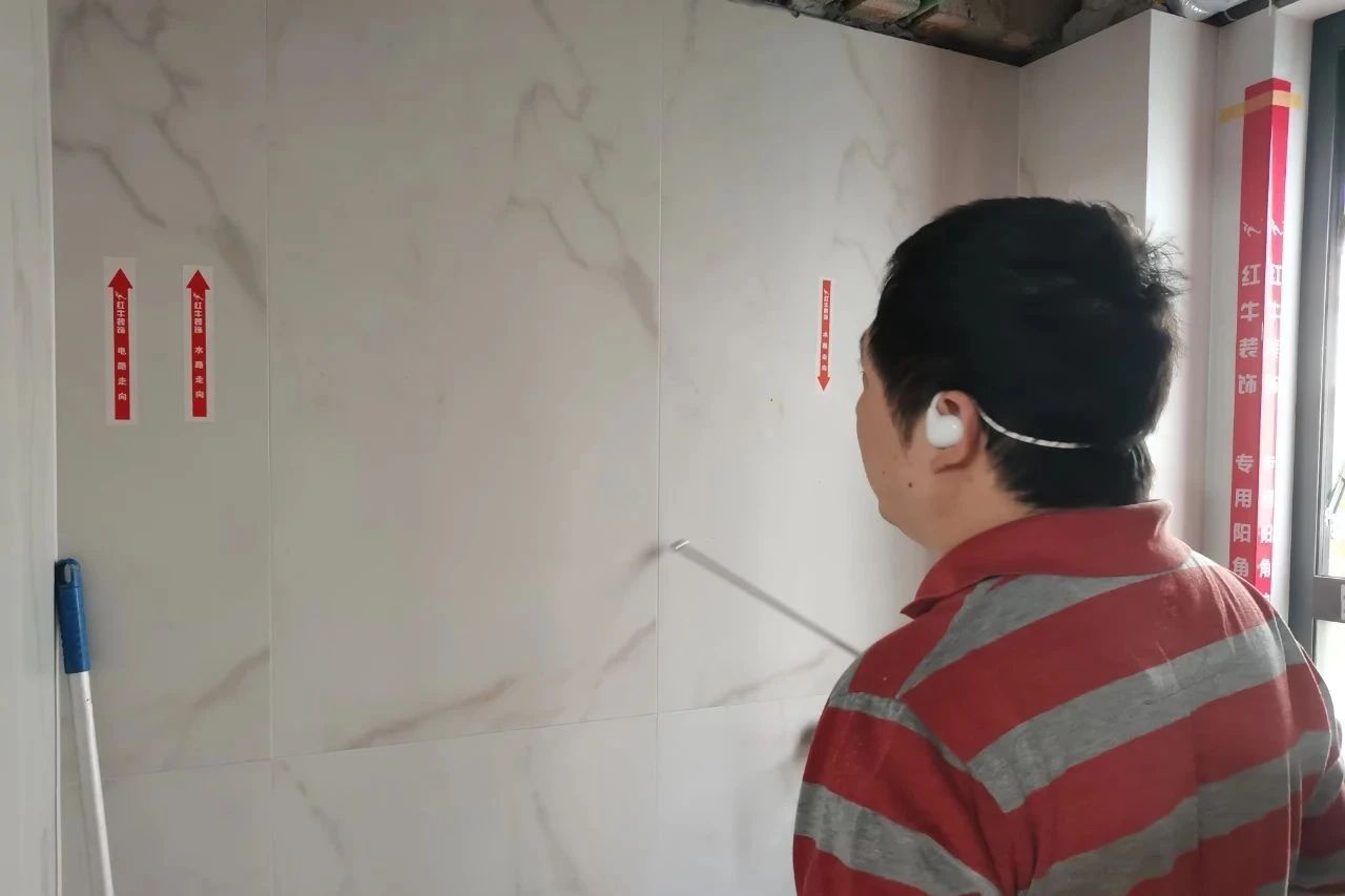 工地巡檢：嚴(yán)格把控每一個(gè)細(xì)節(jié)，讓設(shè)計(jì)更完美落地
