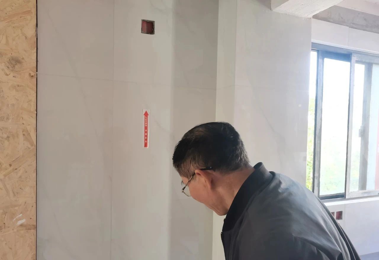 南京紅牛裝飾公司工地巡檢：雙11拼什么？我們在拼質(zhì)量！拼服務(wù)！