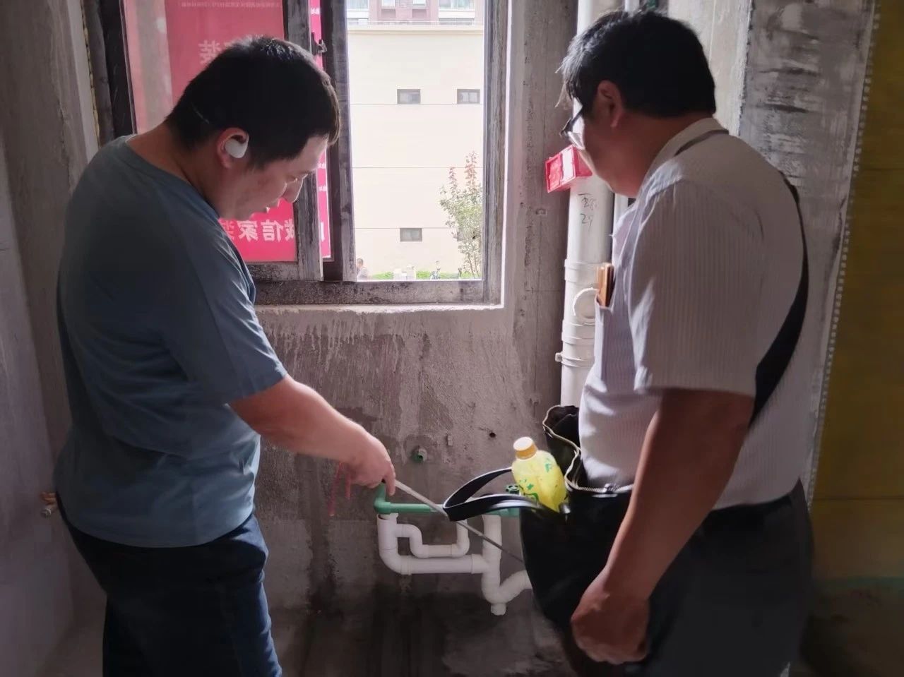 工地突擊巡檢：嚴(yán)苛落實(shí)工藝標(biāo)準(zhǔn)，全力護(hù)航工程質(zhì)量！