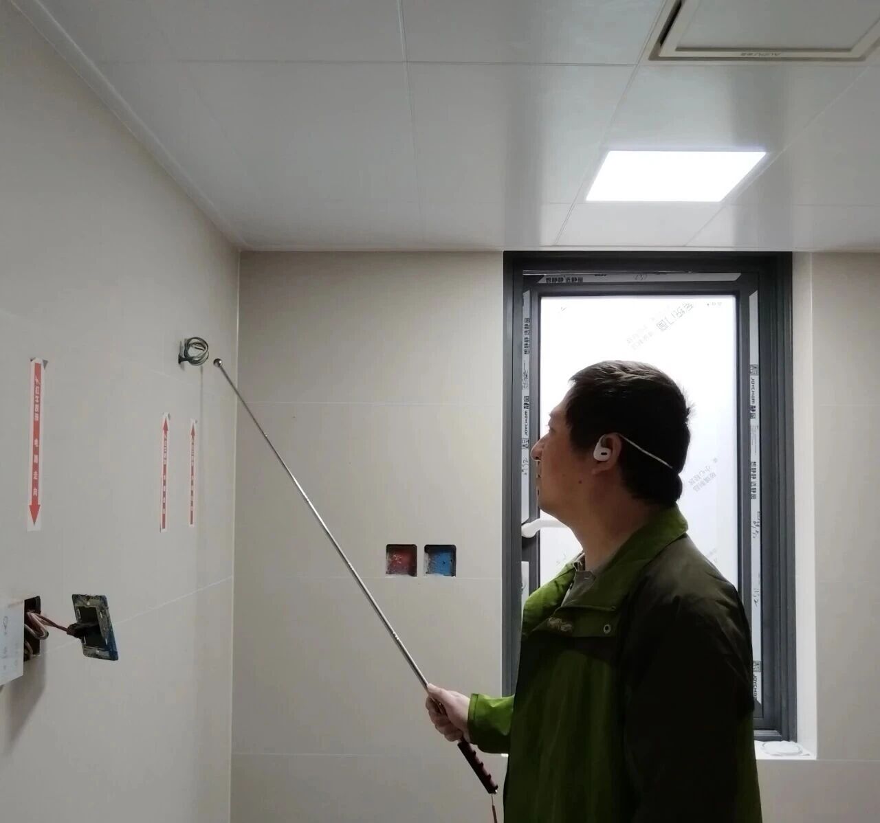 南京裝修公司紅牛裝飾工地突擊巡檢：一厘一毫堅守品質(zhì)，一心一意守護(hù)新家！