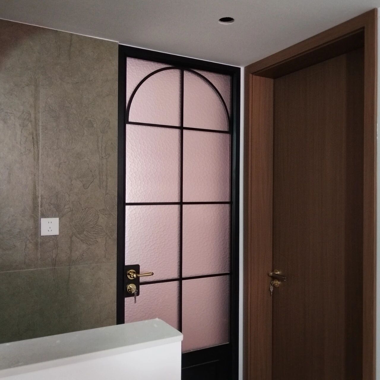 南京裝修公司紅牛裝飾工地突擊巡檢：一厘一毫堅守品質(zhì)，一心一意守護(hù)新家！