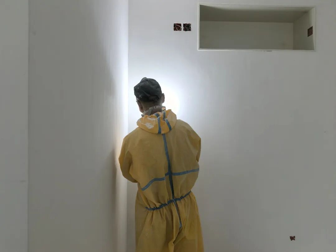 從毫米級工藝到安全弦：總經(jīng)理突擊工地巡查